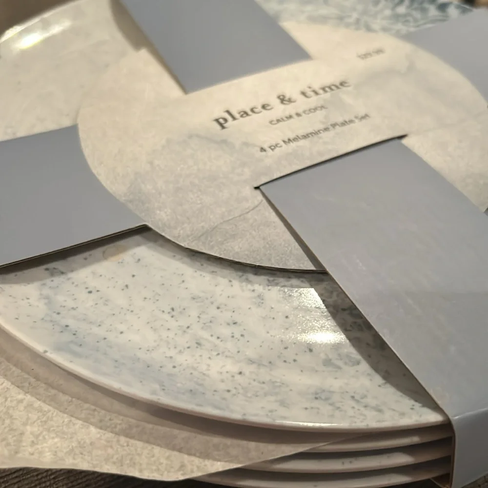 Melamine Plate Set of 4 Blue Paisly Boho design NEW